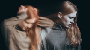 bipolar-bozukluk-nedir-bipolar-bozukluk-nasil-anlasilir-belirtileri-ve-tedavisi-NiPinhj4.jpg