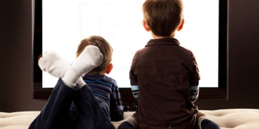 cocuklarda-tv-internet-bagimliligi-V9hdnbvT.jpg