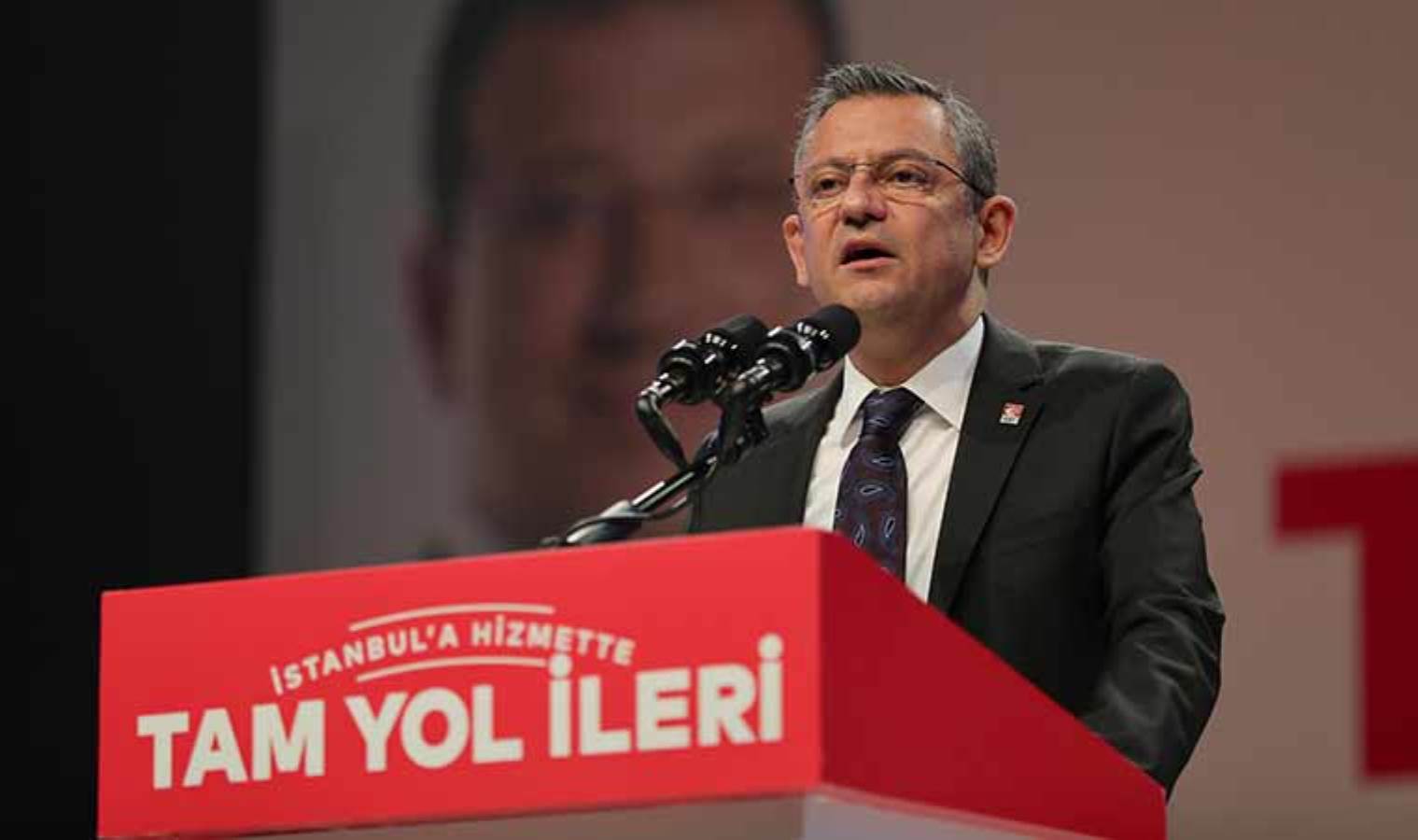 Özgür Özel'den Erdoğan'a Sert Eleştiriler