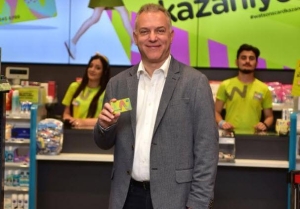 dijital-donusum-fizik-magazalari-nasil-degistiriyor-EZA1AXP5.jpg