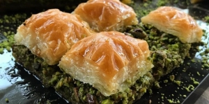 konut-uretimi-uygun-bir-antep-baklavasi-nasil-yapilir-Y26PvL78.jpg