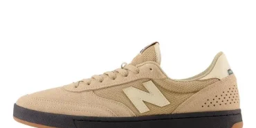 new-balance-725-ayakkabi-modeli-nasil-temizlenir-xxxGtvnX.webp