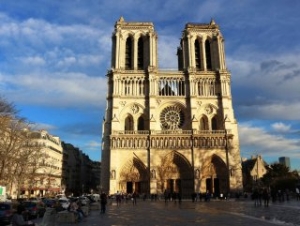 notre-dame-nedir-nmuU2Ir3.jpg