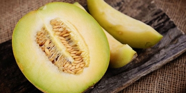 yaz-mevsiminin-favorilerinden-kavunun-yararlari-nelerdir-TnuWnrGZ.jpg