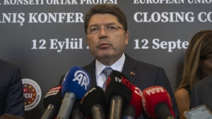 adalet-bakani-yilmaz-tunctan-galip-ensarioglu-sorusuna-karsilik-GFLDHq1y.jpg