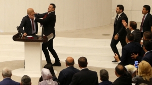 ahmet-sik-onlarin-bize-soyledigini-kendilerine-soyledim-kjempZDX.jpg