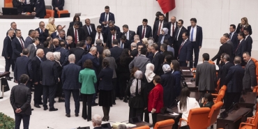 ak-partiden-bayilip-dusen-bitmeze-allahin-gazabi-bu-turlu-olur-iste-allahin-gazabi-boyle-GdQYLU68.jpg