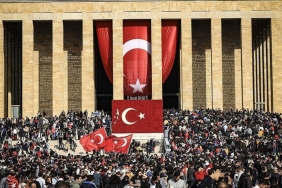 anitkabir-saat-kaca-kadar-acik-29-ekim-cumhuriyet-bayraminda-anitkabir-ziyaret-saatleri-nedir-CNr3qjZu.jpg