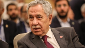 arinc-racon-anlatti-vekil-valinin-kapisini-calmaz-ayagiyla-iter-Dp4aLRvk.jpg