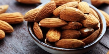 badem-neye-uygun-geliyor-bademin-yararlari-nelerdir-lCLhkTrg.jpg