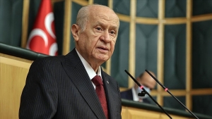 bahceli-1-mayisa-katilanlari-gaye-gosterdi-hacli-kalintisi-3-5-haydut-1MzvcTz7.jpg