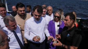 bakan-kurumizmirde-yasanan-buyuk-bir-etraf-felaketi-sBEhS3Vh.jpg
