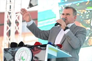 bakan-osman-askin-bak-gaziosmanpasada-yuzme-havuzu-acti-tqypDvkj.jpg