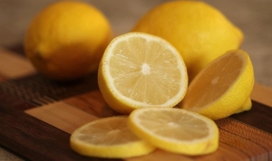 bas-ucunuza-limon-koymanizin-10-faydasi-tZs6d9Is.jpg