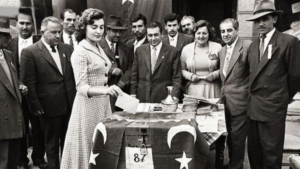 bayanlar-secme-ve-secilme-hakkini-birinci-ne-vakit-elde-etti-5-aralik-dunya-bayan-vYL4IhDz.jpg