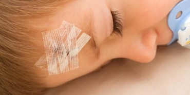 bebeklerde-bas-carpmasi-sonrasi-ne-yapmak-gerekir-sislik-nasil-gecer-XTCNu6Xz.jpg