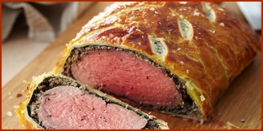 beef-wellington-tanimi-yeni-yil-sofralarina-yakisacak-bir-lezzet-beef-wellington-nasil-yapilir-xgFXabag.jpg