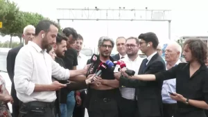 besinci-sefer-cezaevine-giren-gazeteci-baris-pehlivan-neden-ben-bu-ulkenin-meclisinden-cikan-ve-VlYqgKl4.jpg