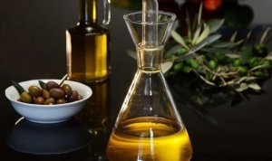 bir-kasiginda-dahi-sayisiz-mucize-gizli-zeytinyaginin-bedene-7-yarari-bvqT76G3.jpg