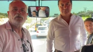 bodrum-belediye-baskani-ahmet-aras-akbelene-ulasmamizi-engellemek-icin-kimlik-denetimi-yapiliyor-DkgrXYv7.jpg