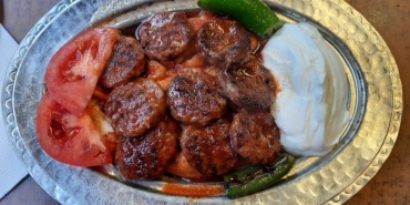 bursa-pideli-kofte-nasil-yapilir-bursa-pideli-kofte-tanimi-icin-gerecler-neler-1fzlChqH.jpg