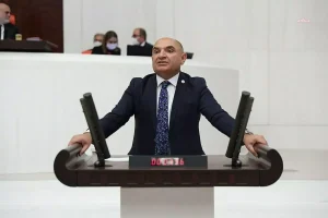 chp-genel-lider-yardimcisi-tahsin-tarhandan-hukumete-tenkit-komisyoncu-hukumet-vatandasa-hizmet-getirmiyor-MiUkPFVH.jpg