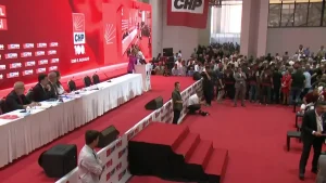 chp-kadin-kollari-genel-baskani-aylin-nazliaka-chp-izmir-vilayet-kongresinde-konustu-9zl5vA5q.jpg
