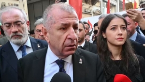 chpden-umit-ozdaga-reaksiyon-firil-firil-donen-siyasi-yan-kesici-VAmXX3fZ.jpg