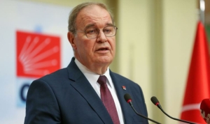 chpli-faik-oztraktan-kilicdaroglu-istifa-etmeyi-dusunuyor-mu-sorusuna-karsilik-bizi-oteki-partilerle-karistirmayin-sRrzkyy4.jpg
