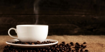 cok-kahve-tuketimine-dikkat-kansizlik-yapabilir-gXiSNI37.jpg