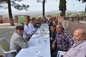 corumun-dodurga-ilcesinde-yagmur-duasi-edildi-GRKksmY2.jpg