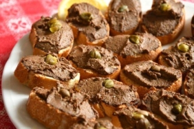 crostini-di-fegatini-toscani-nasil-yapilir-puf-noktalariyla-crostini-di-fegatini-toscani-tanimi-mTIihyTs.jpg