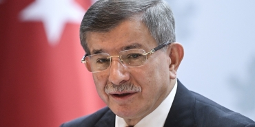davutoglu-kimileri-davutoglu-kabinesi-diye-espri-yapti-nFHDeVGZ.jpg