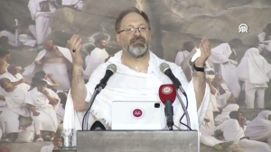 diyanet-isleri-baskani-ali-erbas-arafatta-vakfe-duasi-yapti-fbcfewZP.jpg