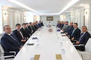 diyanet-isleri-baskani-ali-erbas-atase-ve-musavirlere-misyonlarini-tamamlamalari-icin-dualarla-dokunmalarini-tavsiye-e9zdNQIJ.jpg