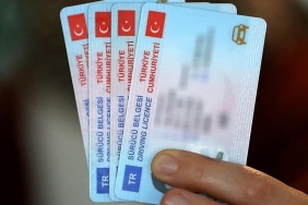 ehliyet-yenileme-icin-son-tarih-yaklasiyor-ehliyet-yenileme-sureci-nasil-yapilir-XLHSXPxw.jpg