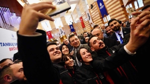 ekrem-imamoglu-8-olan-bayan-tren-soforu-sayisini-270e-cikardik-iL6pfDJe.jpg