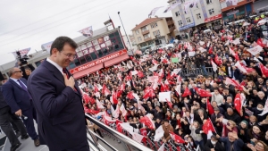 ekrem-imamoglundan-ali-yerlikayaya-isin-gucun-yok-mu-senin-XfDIOB3K.jpg