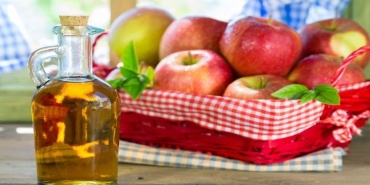 elma-sirkesi-saca-duzgun-gelir-mi-elma-sirkesinin-yararlari-neler-9xs2xOJS.jpg