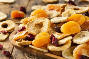 en-eski-sistemlerden-biri-tam-bir-vitamin-ve-lif-deposu-kuru-meyvelerin-yararlari-nelerdir-KLxmrUnf.jpg