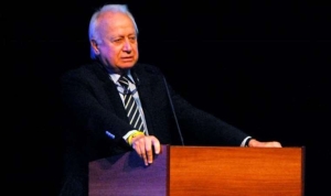 erg-onursal-lideri-prof-dr-erguder-meb-yapisinin-degismesini-onerdi-siyasete-hassas-olmasin-ZzGLG1VU.jpg