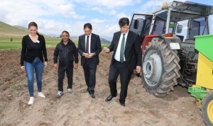 erzurumda-birinci-sefer-ekildi-yararlari-saymakla-bitmiyor-QKOEm9wP.jpg