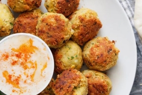 falafel-tanimi-farkli-bir-kofte-denemeye-ne-dersiniz-enfes-lezzetiyle-nohut-koftesi-falafel-nasil-QgaQBk9S.jpg