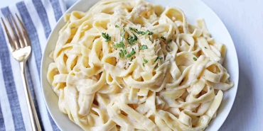 fettuccine-makarna-tanimi-italyan-mutfagindan-gelen-enfes-lezzet-fettuccine-makarna-nasil-yapilir-MPqg3wZX.jpg