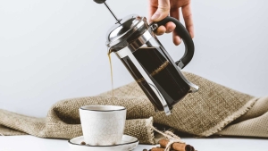 filtre-kahve-nasil-yapilir-french-press-ile-filtre-kahve-nasil-demlenir-UBVxVumy.jpg