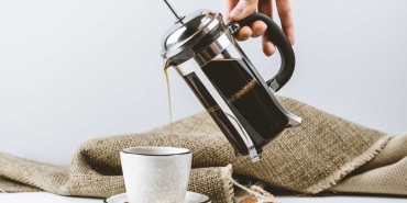 filtre-kahve-nasil-yapilir-french-press-ile-filtre-kahve-nasil-demlenir-UBVxVumy.jpg