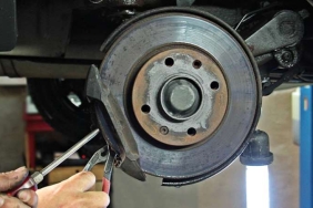 fren-diski-nedir-fren-diski-ne-ise-fayda-fren-diski-bozuk-oldugu-nasil-anlasilir-52T3v8N8.jpg
