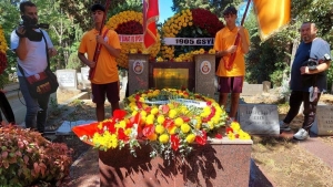 galatasarayin-kurucu-baskani-ali-sami-yen-kabri-basinda-anildi-7RQkWObR.jpg