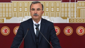 gazete-duvarin-yabanci-arkeologa-yerli-koordinator-haberi-meclis-gundeminde-aMI4kSjZ.jpg