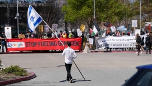 google-israille-yapilan-muahedeyi-protesto-eden-calisanlarini-kovdu-KHgg9JDW.jpg